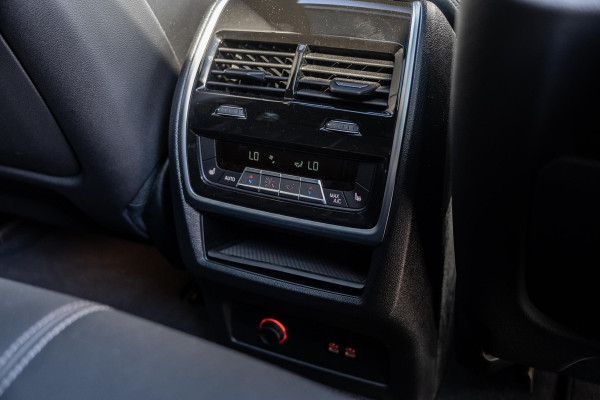BMW X5 xDrive50e | Hud | Panorama | Trekhaak | H&K