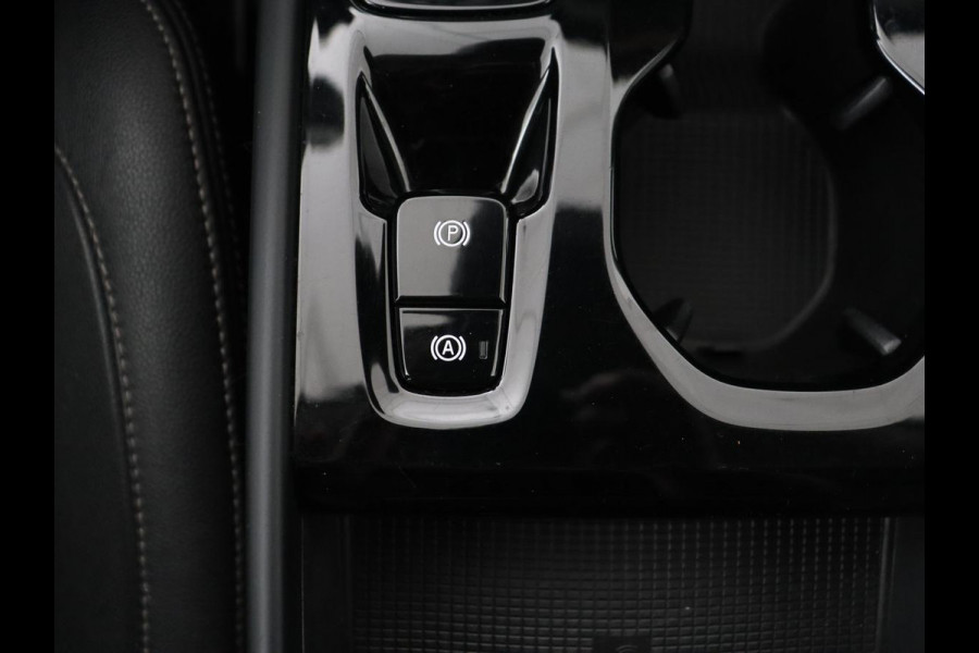 Volvo XC40 1.5 T5 Recharge Inscription | Trekhaak | Leder | Camera | Stoel & stuurverwarming | Carplay | Harman/Kardon | Navigatie | Keyless | Full LED