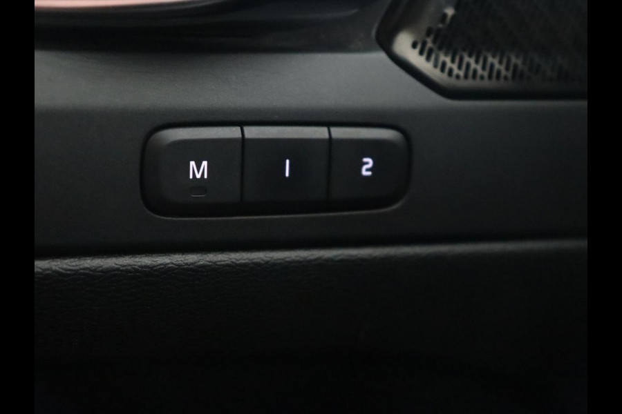 Volvo XC40 1.5 T5 Recharge Inscription | Trekhaak | Leder | Camera | Stoel & stuurverwarming | Carplay | Harman/Kardon | Navigatie | Keyless | Full LED
