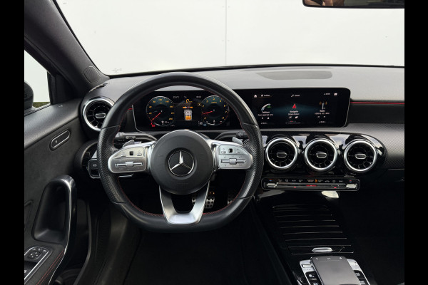 Mercedes-Benz A-Klasse 200 Business Solution AMG | Pano | MBUX | Camera | Navi | LED | 19 inch