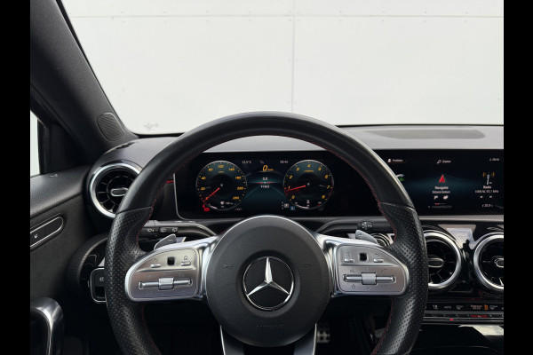 Mercedes-Benz A-Klasse 200 Business Solution AMG | Pano | MBUX | Camera | Navi | LED | 19 inch
