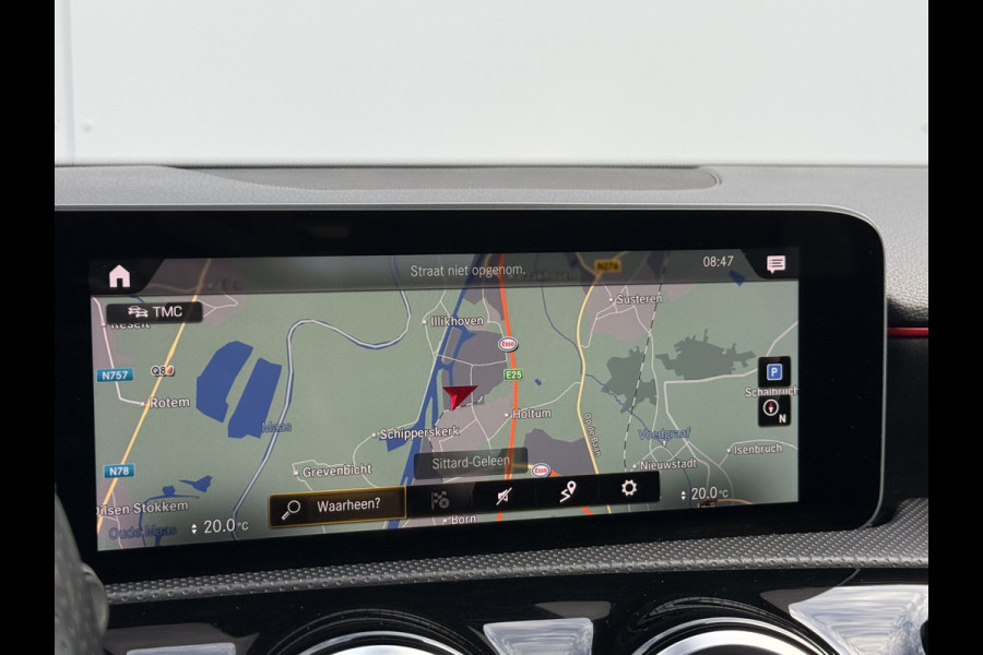 Mercedes-Benz A-Klasse 200 Business Solution AMG | Pano | MBUX | Camera | Navi | LED | 19 inch
