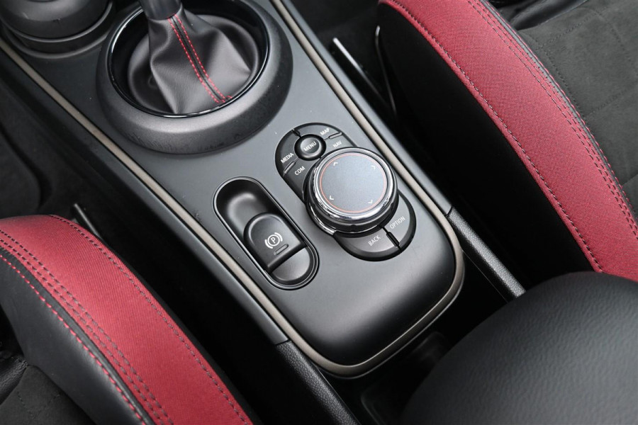 MINI Countryman 2.0 John Cooper Works ALL4 Chili JCW Pano A.Cruise Headup '17 MINI Countryman 2.0 John Cooper Works ALL4 Chili JCW Pano A.Cruise Headup '17