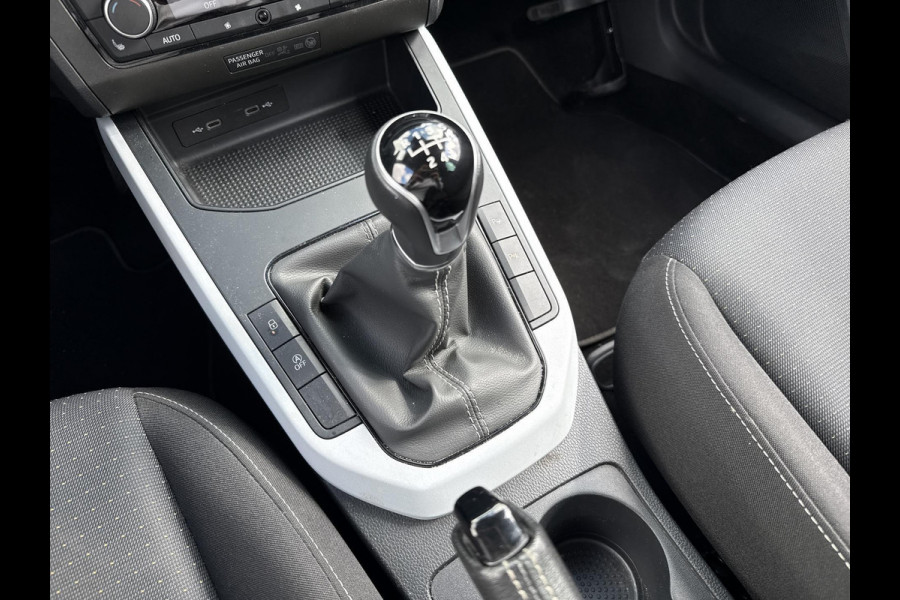 Seat Arona 1.0 TSI Style | Navigatie| Apple carplay| Android Auto| Lane Assist|