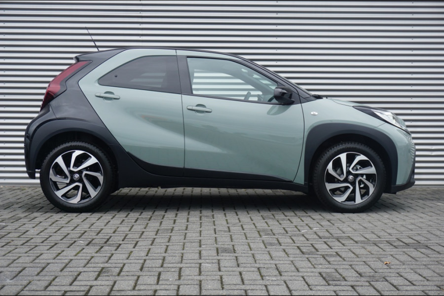 Toyota Aygo X 72PK AUTOMAAT! Pulse NL AUTO | CARPLAY | 144KM | CAMERA | NIEUW!