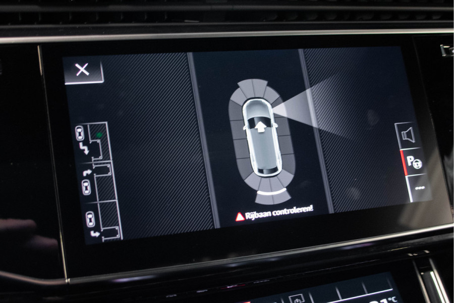 Audi Q8 55 TFSI Quattro / ***ABT***/ 23 inch velgen/ S-line/ Panoramadak/ Trekhaak/ 250kW (340PK)