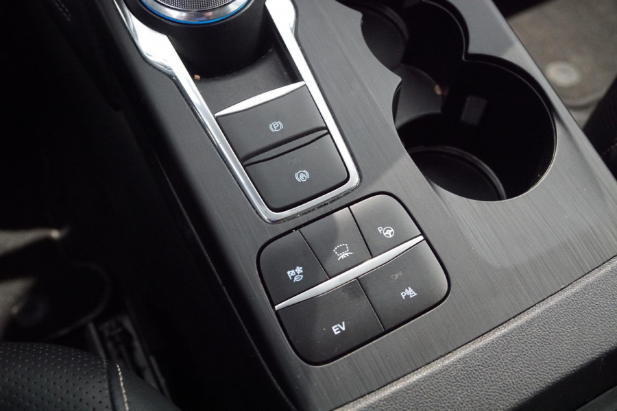 Ford Kuga 2.5 PHEV Vignale + PANORAMA / HEAD-UP / B&O / LEDER / APPLE CARPLAY