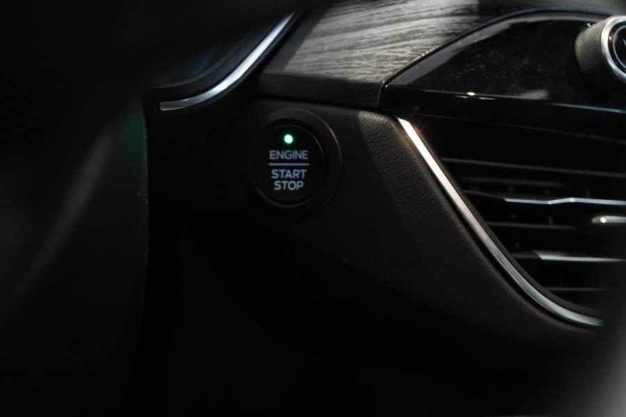 Ford Kuga 2.5 PHEV Vignale + PANORAMA / HEAD-UP / B&O / LEDER / APPLE CARPLAY