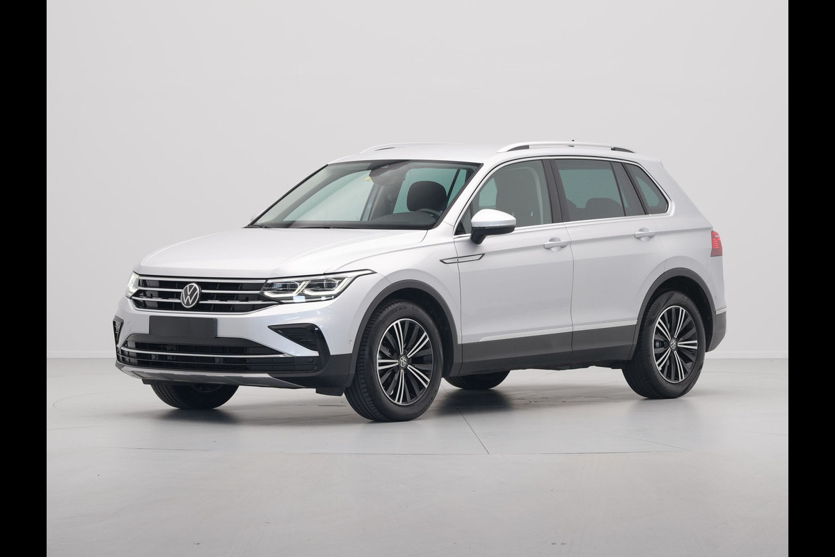 Volkswagen Tiguan 1.5 TSI 150pk DSG Elegance Matrix Led Navigatie Camera Acc Carplay Side Assist 242