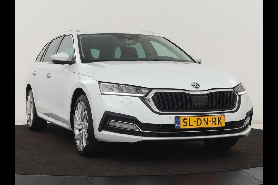 Škoda Octavia Combi 1.4 TSI iV PHEV Business Edition | Stoelverwarming | Adaptive cruise | Carplay | Head-up | Navigatie | DAB | Lane assist | LED