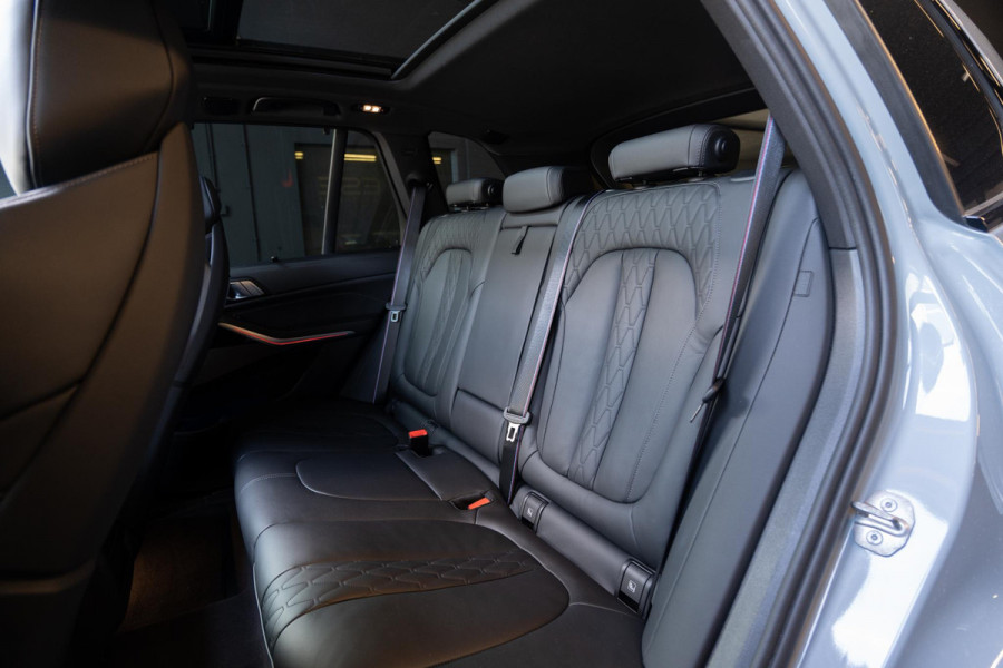 BMW X5 xDrive50e Hybrid M-Sport | Pano | HUD | 360 | M-Sport Stoelen