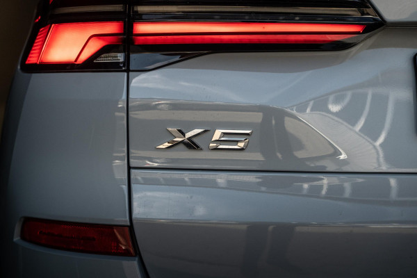 BMW X5 xDrive50e Hybrid M-Sport | Pano | HUD | 360 | M-Sport Stoelen