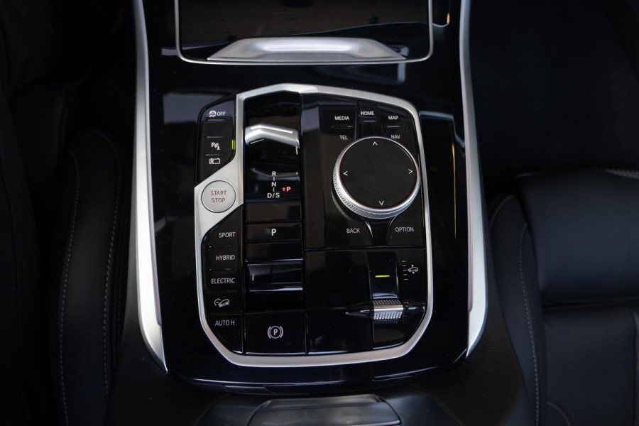 BMW X5 xDrive50e Hybrid M-Sport | Pano | HUD | 360 | M-Sport Stoelen