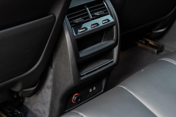 BMW X5 xDrive50e Hybrid M-Sport | Pano | HUD | 360 | M-Sport Stoelen
