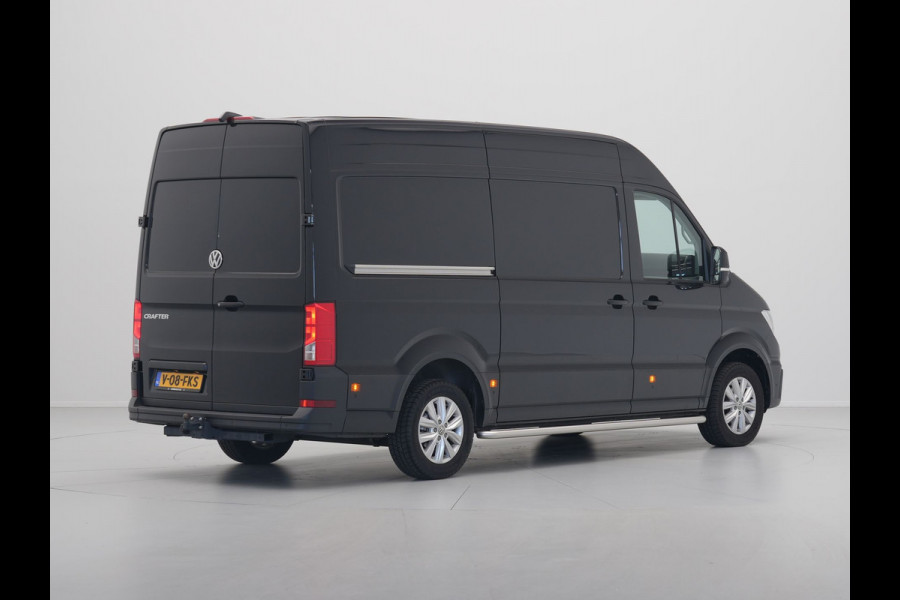Volkswagen Crafter 35 2.0 TDI L3H3 Exclusive EURO VI Trekhaak Navigatie Camera Acc Pdc Stoel/Stuurverwarming Carplay
