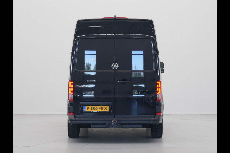 Volkswagen Crafter 35 2.0 TDI L3H3 Exclusive EURO VI Trekhaak Navigatie Camera Acc Pdc Stoel/Stuurverwarming Carplay