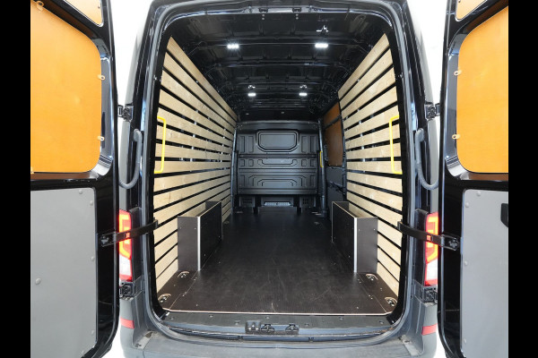 Volkswagen Crafter 35 2.0 TDI L3H3 Exclusive EURO VI Trekhaak Navigatie Camera Acc Pdc Stoel/Stuurverwarming Carplay