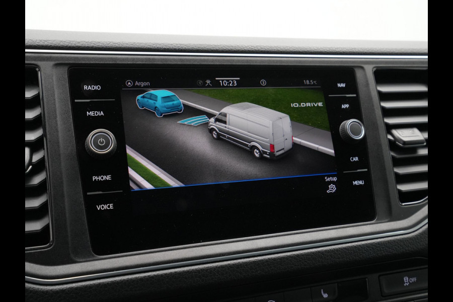 Volkswagen Crafter 35 2.0 TDI L3H3 Exclusive EURO VI Trekhaak Navigatie Camera Acc Pdc Stoel/Stuurverwarming Carplay