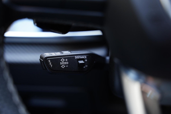 Audi Q8 RS Q8 Goodwood Green Head Up B&O