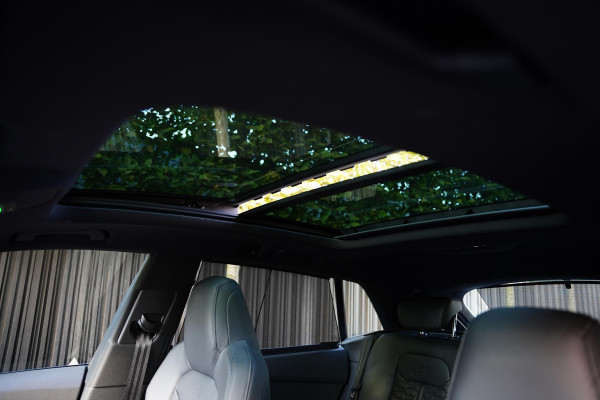 Audi Q8 RS Q8 Goodwood Green Head Up B&O