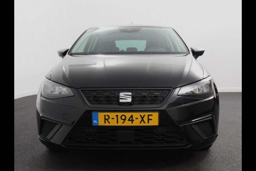 Seat Ibiza 1.0 EcoTSI Style Business Connect Navigatie Apple Carplay/Android Auto Parkeersensoren Cruise Control Stoelverwarming Climate Control Getinte ramen