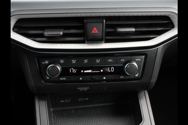 Seat Ibiza 1.0 EcoTSI Style Business Connect Navigatie Apple Carplay/Android Auto Parkeersensoren Cruise Control Stoelverwarming Climate Control Getinte ramen
