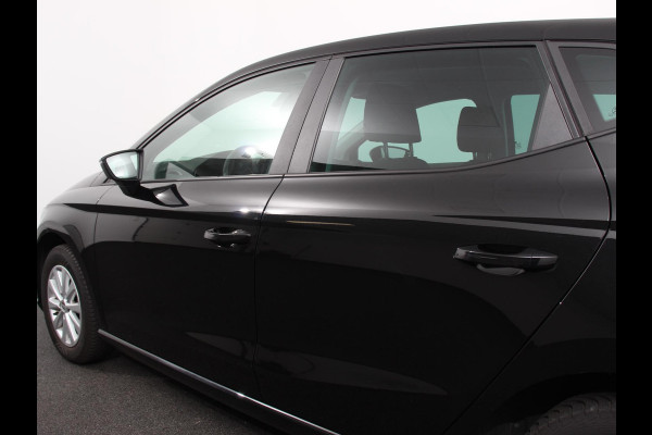 Seat Ibiza 1.0 EcoTSI Style Business Connect Navigatie Apple Carplay/Android Auto Parkeersensoren Cruise Control Stoelverwarming Climate Control Getinte ramen