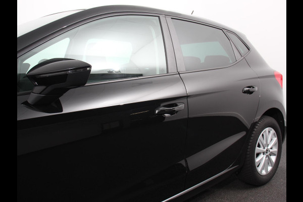 Seat Ibiza 1.0 EcoTSI Style Business Connect Navigatie Apple Carplay/Android Auto Parkeersensoren Cruise Control Stoelverwarming Climate Control Getinte ramen