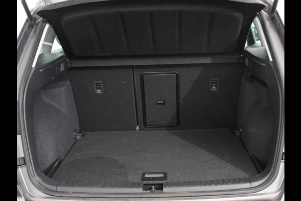 Seat Ateca 1.5 TSI Style Business Intense Climate control Cruise control Keyless start Verwarmde voorstoelen Verwarmde stuur LED Parkeersensoren achter Apple Carplay/ Android Auto