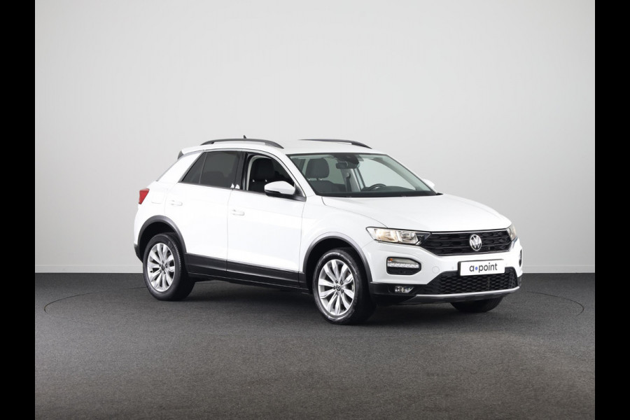 Volkswagen T-Roc 1.0 TSI Style 110 pk | Navigatie | Parkeersensoren | Adaptieve cruise control | Autom. airco | Spiegel pakket |