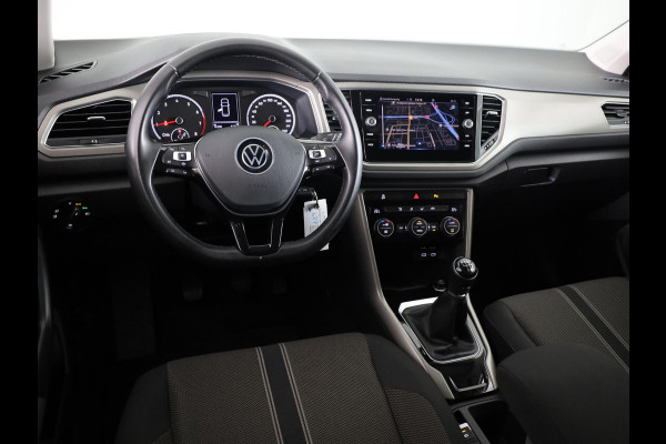 Volkswagen T-Roc 1.0 TSI Style 110 pk | Navigatie | Parkeersensoren | Adaptieve cruise control | Autom. airco | Spiegel pakket |