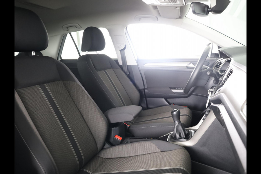 Volkswagen T-Roc 1.0 TSI Style 110 pk | Navigatie | Parkeersensoren | Adaptieve cruise control | Autom. airco | Spiegel pakket |