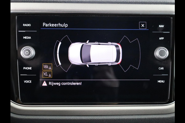 Volkswagen T-Roc 1.0 TSI Style 110 pk | Navigatie | Parkeersensoren | Adaptieve cruise control | Autom. airco | Spiegel pakket |