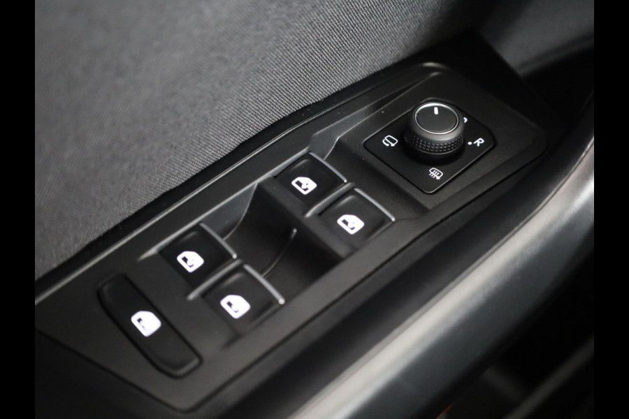 Volkswagen T-Roc 1.0 TSI Style 110 pk | Navigatie | Parkeersensoren | Adaptieve cruise control | Autom. airco | Spiegel pakket |