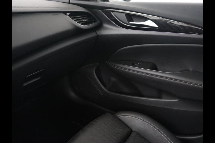 Opel Insignia Sports Tourer 1.5 Turbo Business Executive | Leder | Trekhaak | Stoelverwarming | Camera | DAB | Carplay | Elektrische achterklep | LED
