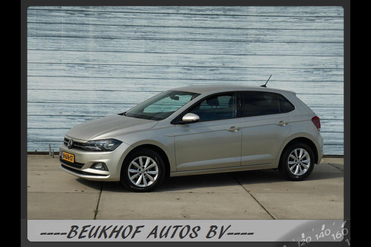 Volkswagen Polo 1.0 TSI Highline Automaat Leer Carplay Navi