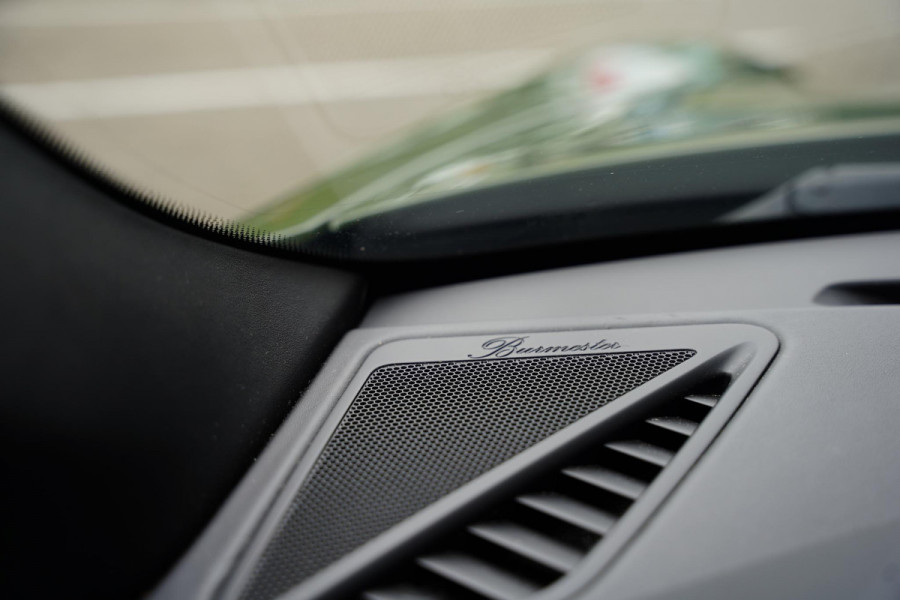 Porsche 911 Cabriolet 3.0 Carrera GTS Nato Green Burmester Lifting