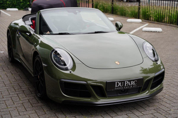 Porsche 911 Cabriolet 3.0 Carrera GTS Nato Green Burmester Lifting