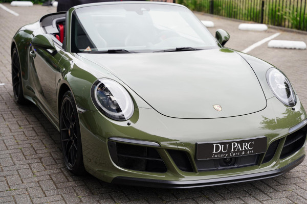 Porsche 911 Cabriolet 3.0 Carrera GTS Nato Green Burmester Lifting