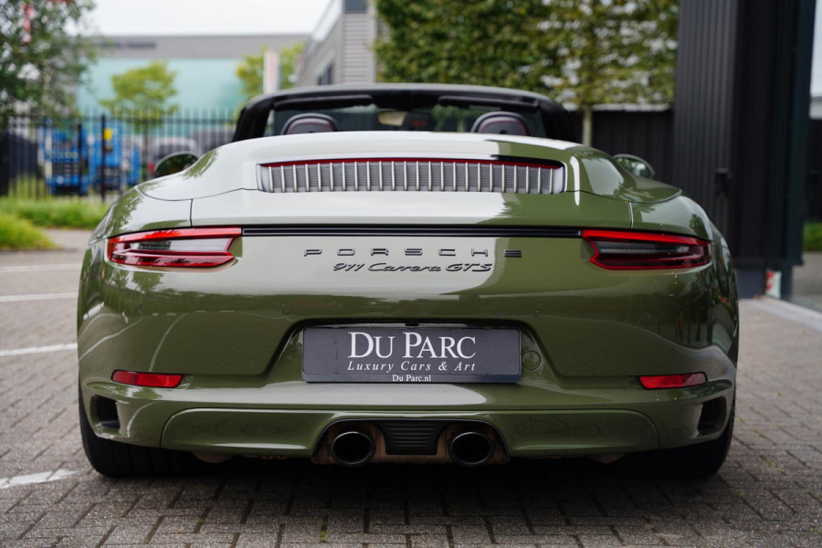 Porsche 911 Cabriolet 3.0 Carrera GTS Nato Green Burmester Lifting