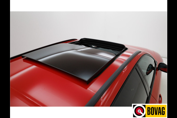 Audi A4 Avant 35 TFSI 3X S-Line 150 PK | NL auto | Black optic | Panoramadak | 1/2 Leer | Virtual dashboard, Adaptive Cruise