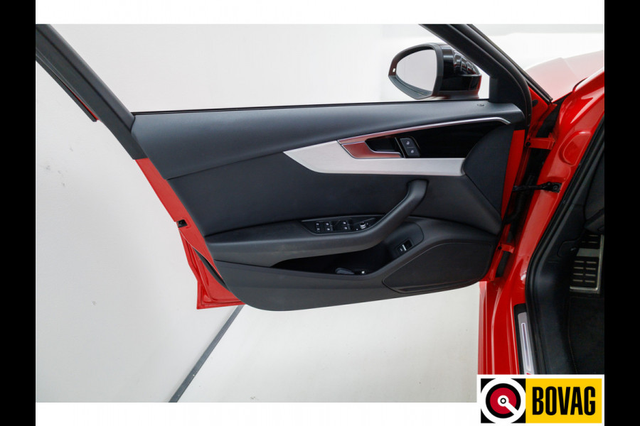 Audi A4 Avant 35 TFSI 3X S-Line 150 PK | NL auto | Black optic | Panoramadak | 1/2 Leer | Virtual dashboard, Adaptive Cruise