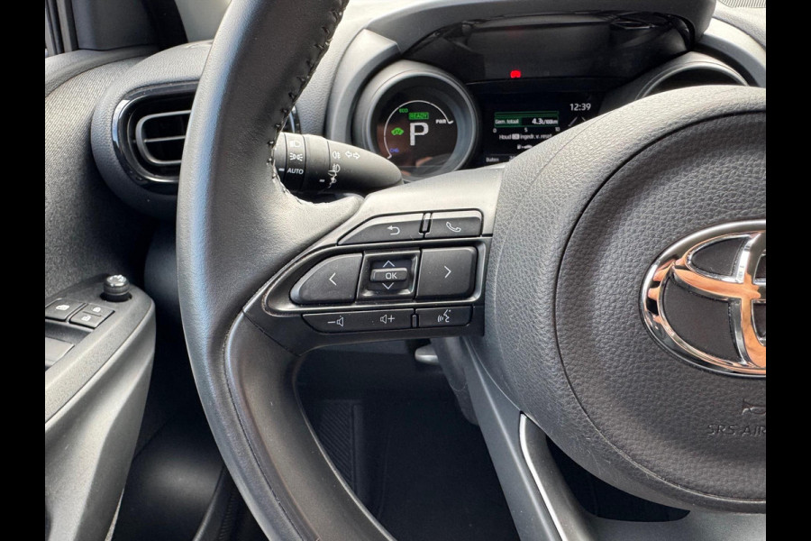 Toyota Yaris 1.5 Hybrid Dynamic Plus | Stoelverwarming, 16 inch, Keyless, Apple Carplay/Android auto, Camera