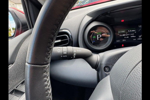 Toyota Yaris 1.5 Hybrid Dynamic Plus | Stoelverwarming, 16 inch, Keyless, Apple Carplay/Android auto, Camera