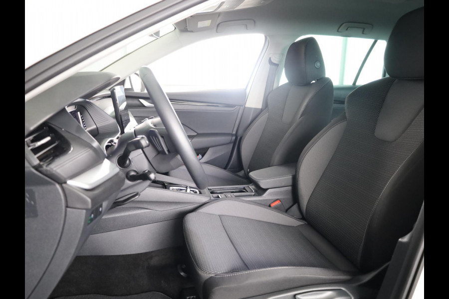 Škoda Octavia Combi 1.5 TSI MHEV Business Edition Plus 115 pk Automaat (DSG) | Verlengde garantie | Navigatie | Parkeersensoren | Achteruitrijcamera | Stoelverwarming |