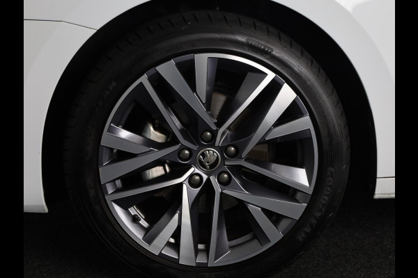 Škoda Octavia Combi 1.5 TSI MHEV Business Edition Plus 115 pk Automaat (DSG) | Verlengde garantie | Navigatie | Parkeersensoren | Achteruitrijcamera | Stoelverwarming |