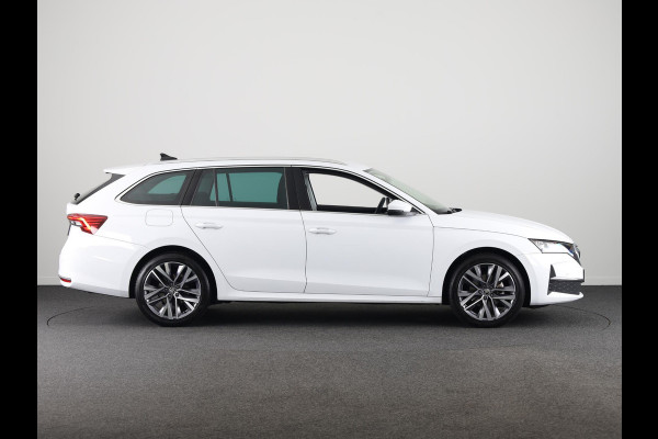 Škoda Octavia Combi 1.5 TSI MHEV Business Edition Plus 115 pk Automaat (DSG) | Verlengde garantie | Navigatie | Parkeersensoren | Achteruitrijcamera | Stoelverwarming |