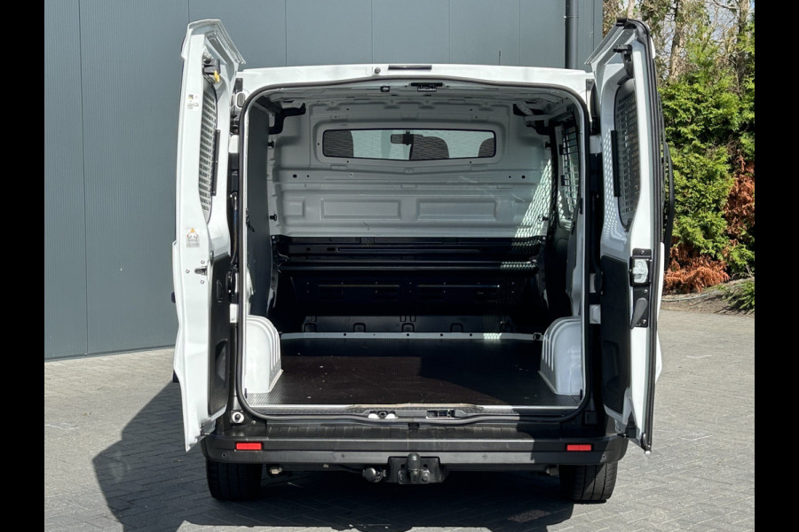 Renault Trafic 2.0 dCi 120 PK / L1H1 / 1e EIG. / 92.126 KM !! / AIRCO / CRUISE / NAVI / BLUETOOTH / 3-ZITS / TREKHAAK