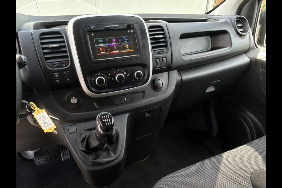 Renault Trafic 2.0 dCi 120 PK / L1H1 / 1e EIG. / 92.126 KM !! / AIRCO / CRUISE / NAVI / BLUETOOTH / 3-ZITS / TREKHAAK
