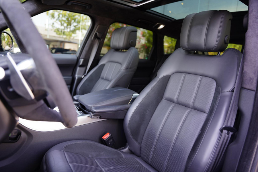 Land Rover Range Rover Sport P 400 HST GERESERVEERD